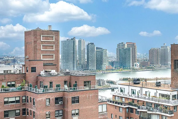 Rented by Transco | media 15