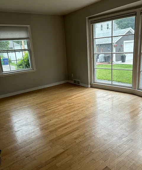 718 Lawe St — Photo 3