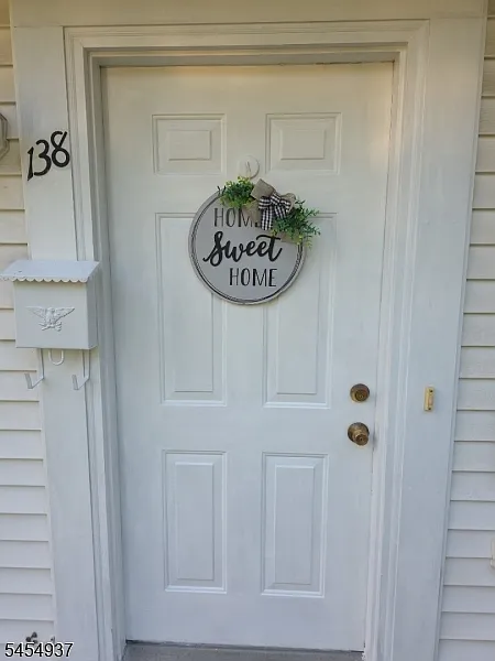 2 bed, 1.0 bath, $2,800 — Photo 2
