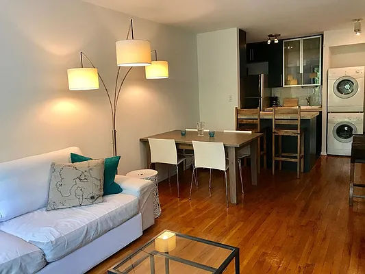 Rented by Level Group | media 17