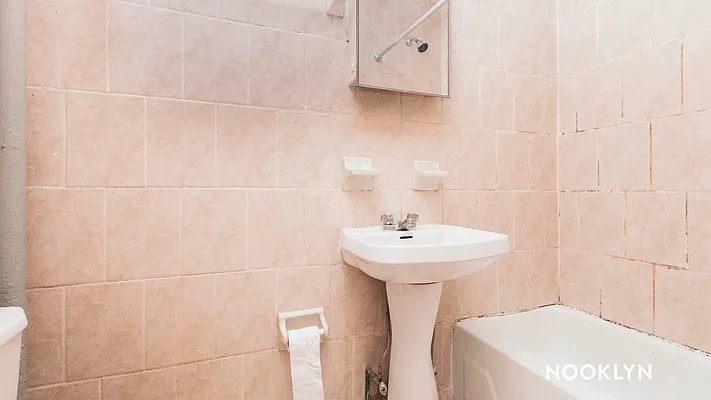 Rented by Nooklyn NYC LLC | media 6