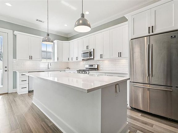 5th image of 3411 Milan St