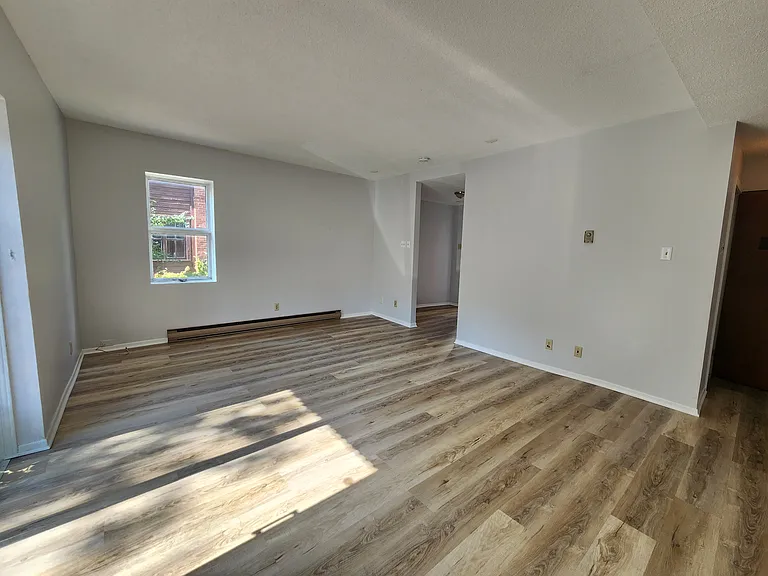 638 Rideau St #A — Photo 14