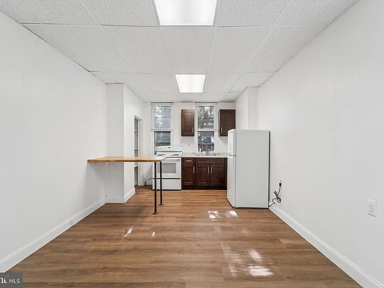 2021 S 22nd St #2 — Photo 4