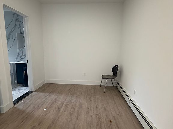 3rd image of 1311 Harrod Ave APT 2R