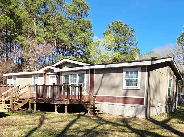 205 Cedar Bnd, Gladewater, TX 75647