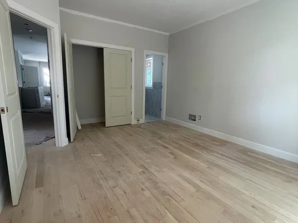 16 Hillcrest Street image 3 of 5