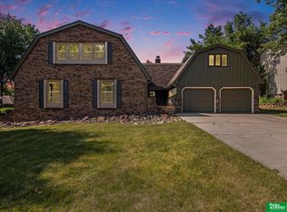 13023 Mullen Cir, Omaha, NE 68144