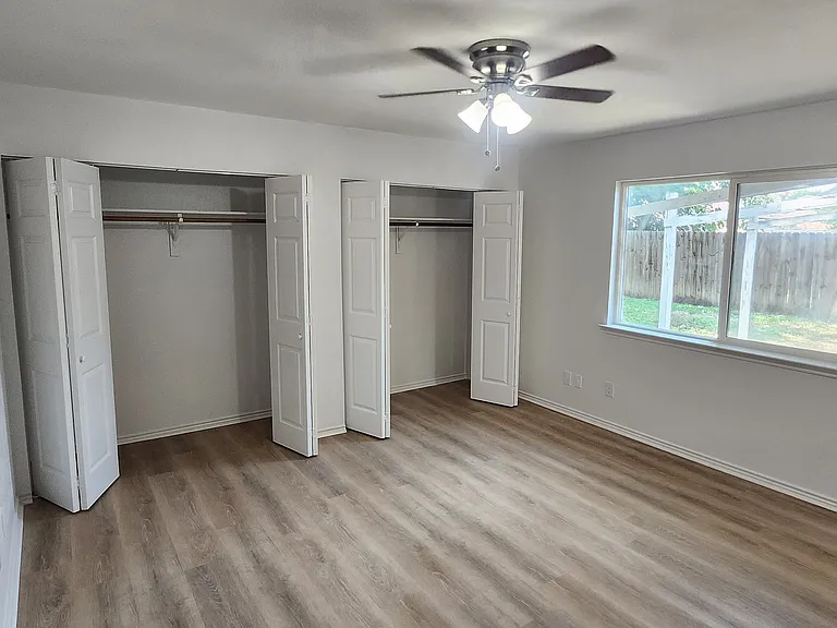 4621 Waterway Dr — Photo 5