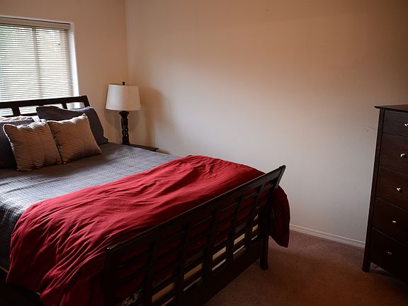 Upstairs Bedroom 2