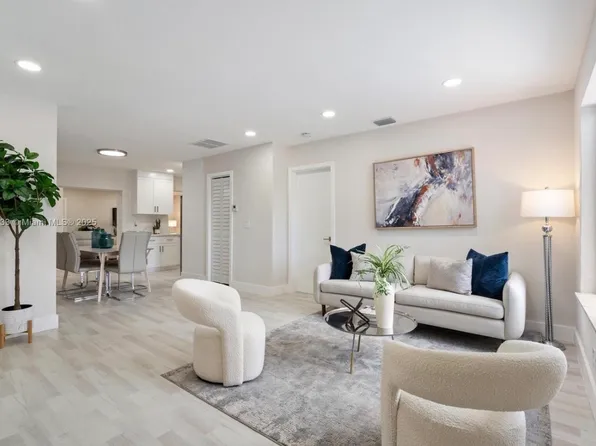 (undisclosed Address), Hollywood, FL 33023