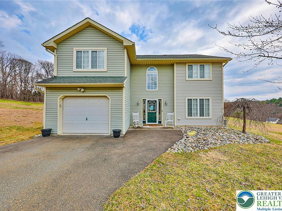 1st image of 2260 Reo Dr