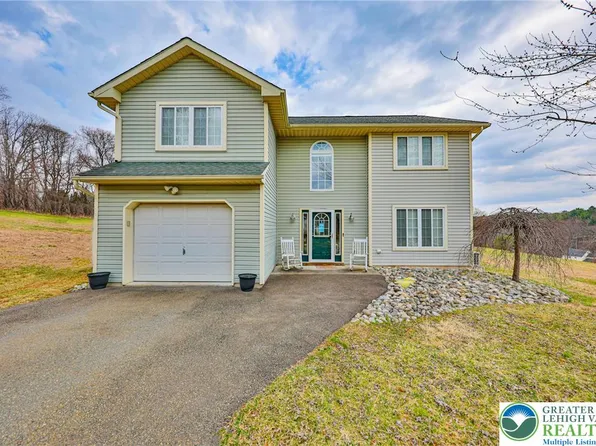 2260 Reo Dr, Effort, PA 18330