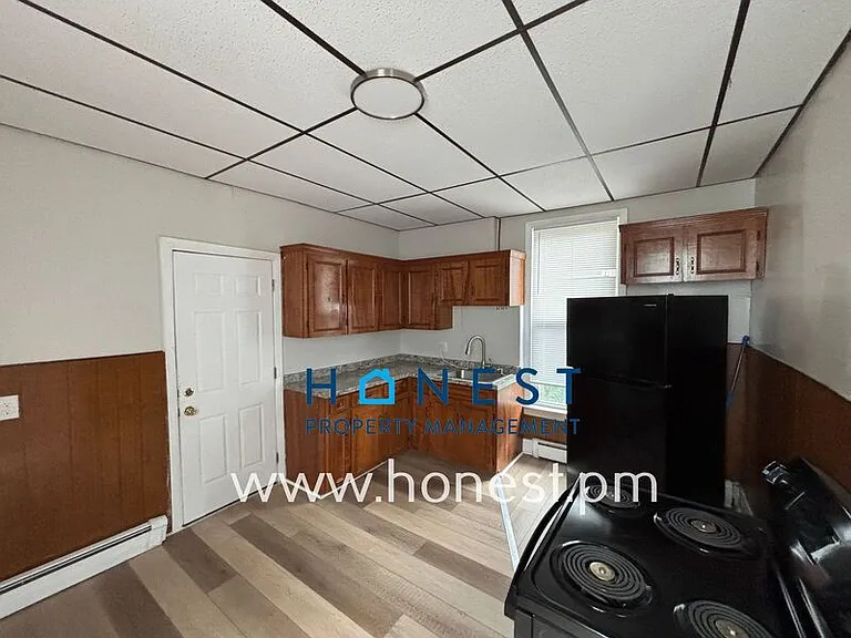 9 Maple St #2 — Photo 4