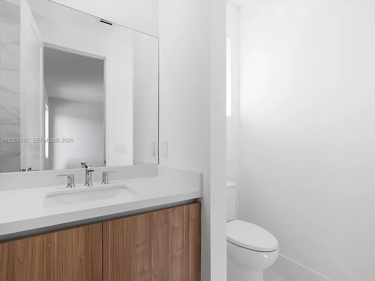 19602 NE 14th Ct — Photo 72