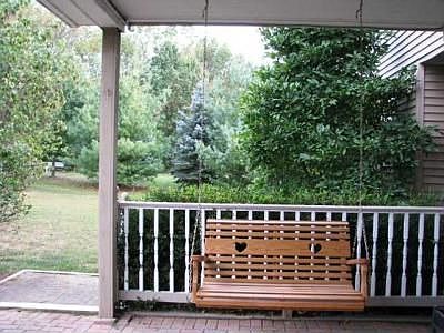 2nd image of 930 Dunvegan Cir