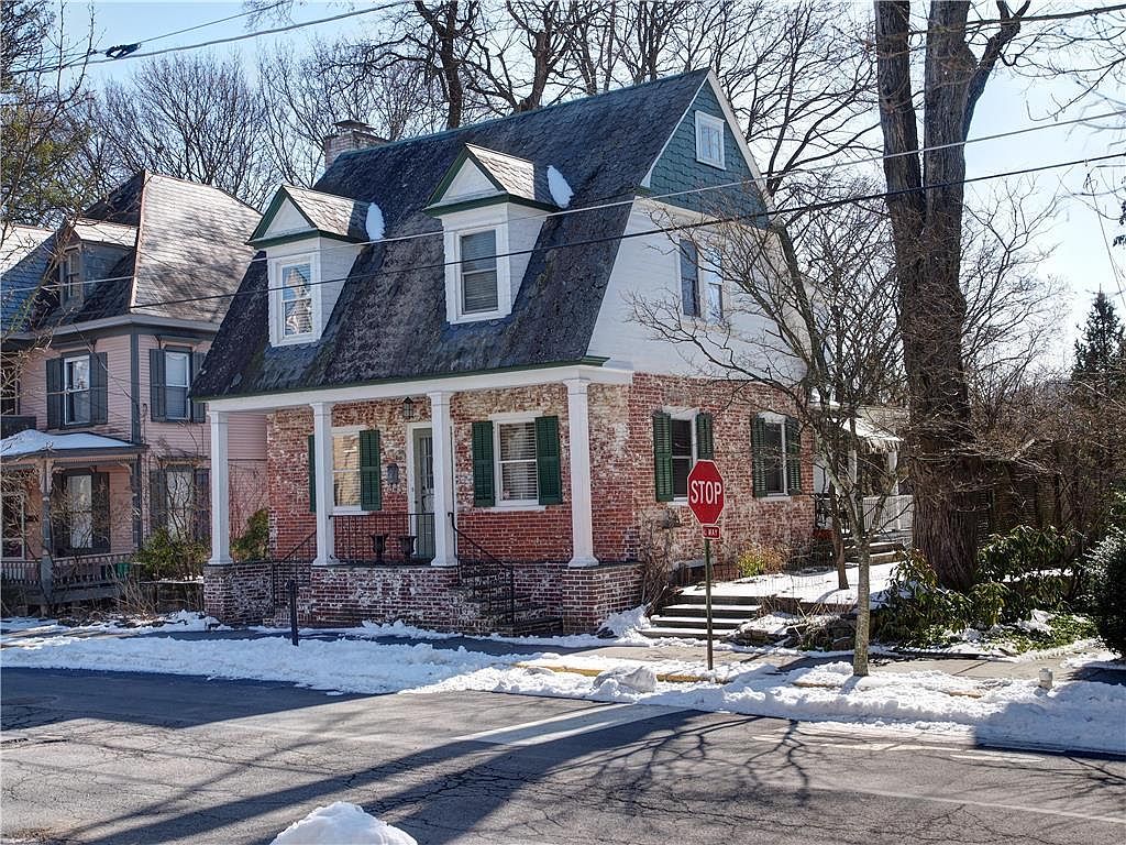 533 Thomas St, Stroudsburg, PA 18360 Zillow