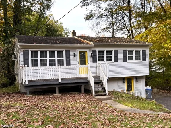 39 Brookwood Dr, Byram Twp., NJ 07874