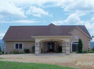 566 Golf Course Rd, Natural Bridge, VA 24578