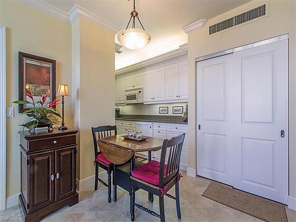 4th image of 140 Seaview Ct APT 1804N