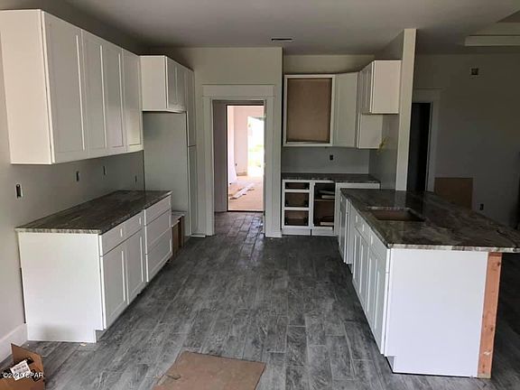 4th image of 4221 Catherine St