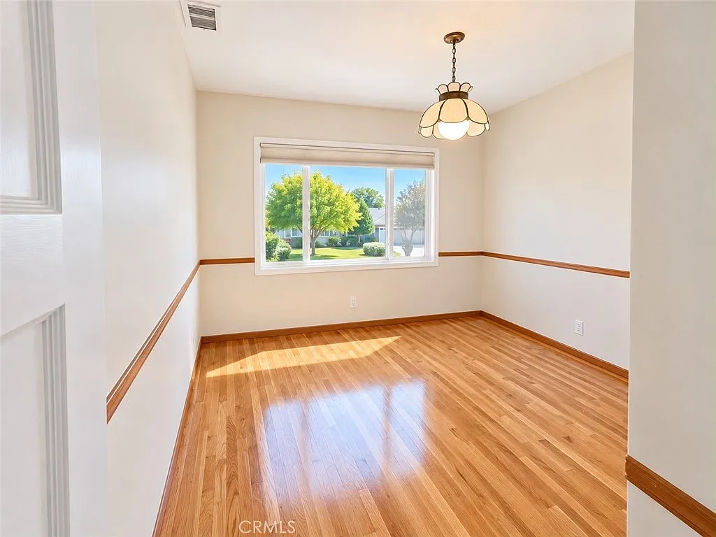 3 bed, 1435 sqft, $4,800 — Photo 3