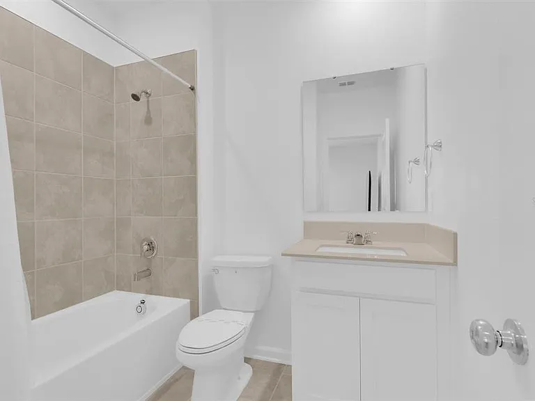 2845 Pierr St — Photo 24