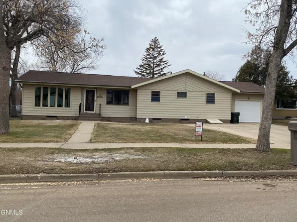 409 3rd Ave NW, Hazen, ND 58545