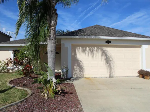 4396 Four Lakes Dr, Melbourne, FL 32940