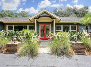 11915 N Brightwater Blvd, Temple Terrace, FL 33617