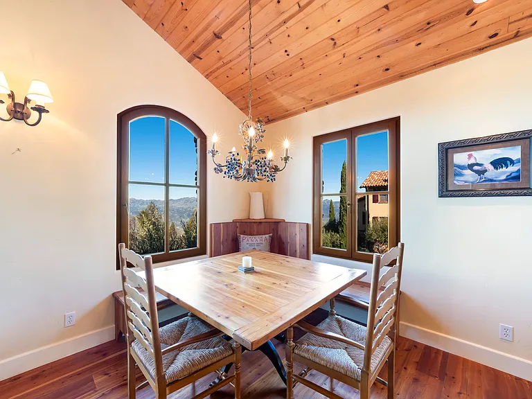 Guest house dining area
