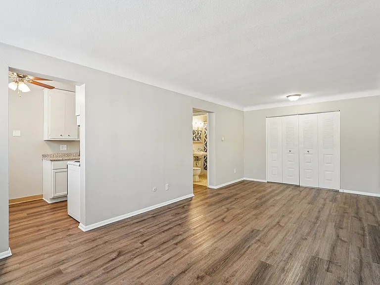 Priscilla Standish Apartments — Photo 13