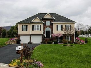 637 Castleridge Rd, Vinton, VA 24179