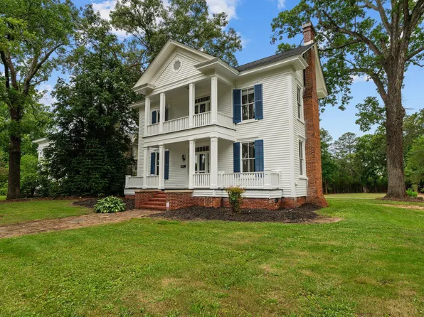 309 Hawkins Ave, Sanford, NC 27330