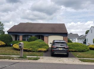 88 Redhill Rd, Manchester, NJ 08759