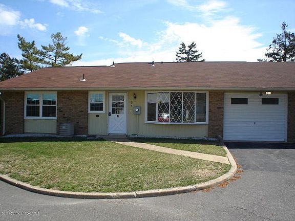 2nd image of 58B Buckingham Dr