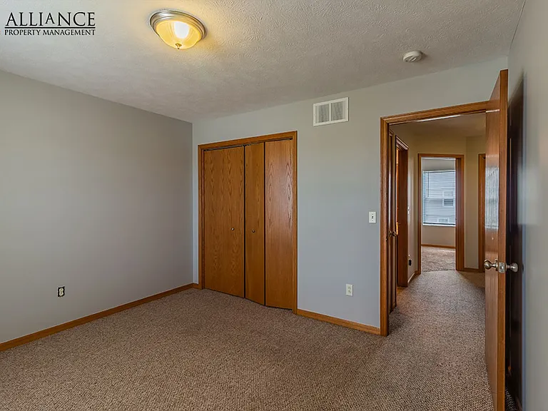 500 Brookmont Dr — Photo 16