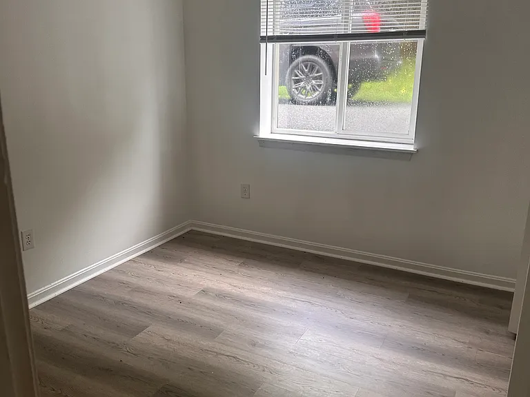266 Ford Ave #12 — Photo 8