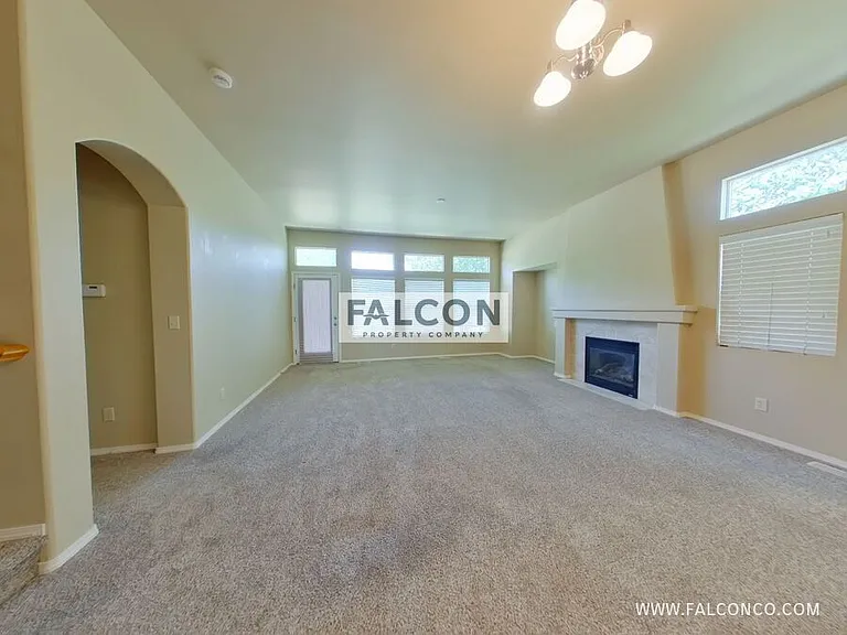 10525 Black Elk Way — Photo 2