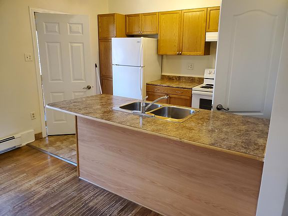 2nd image of 1614 Ontario St #2