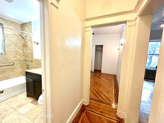 Rented by Sunrise Real Estate | media 17