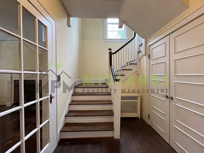 2501 Blossom St — Photo 12