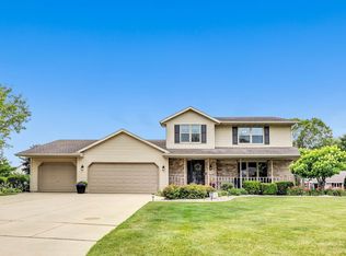 2772 Mayflower Rd, Green Bay, WI 54311