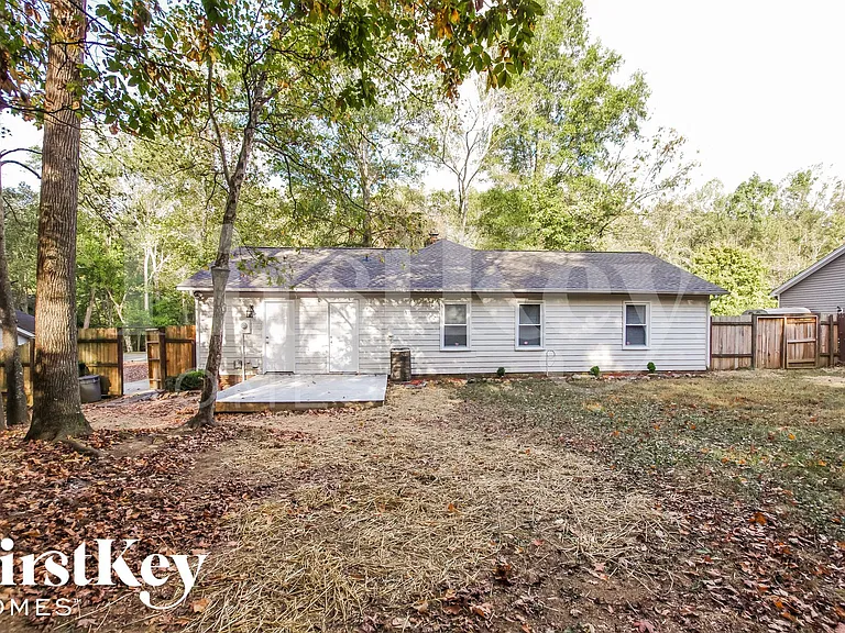 908 Foxborough Rd — Photo 13