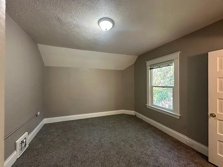 1160 Sanford St #2 — Photo 7