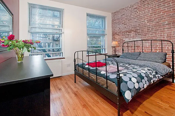 Rented by Manhattan Apartment Organization | media 31
