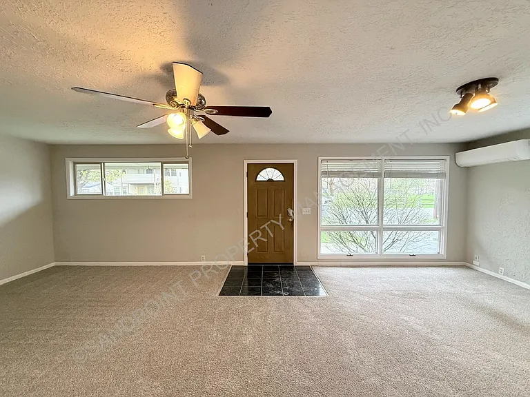 819 Hickory St — Photo 11