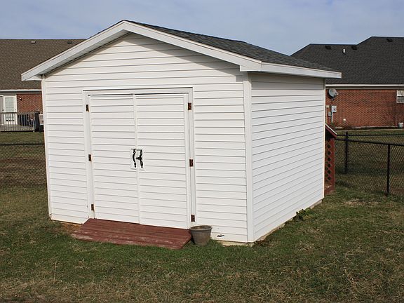 3rd image of 125 Jellico Dr