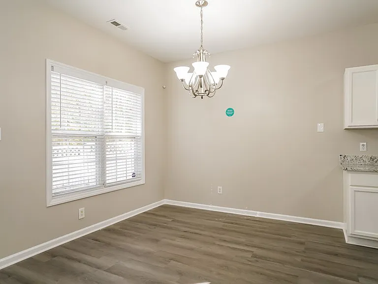 8039 Marsh Hollow Dr — Photo 6