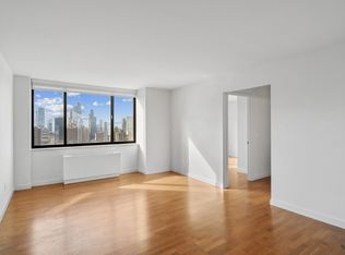1 Columbus Pl APT N42D, New York, NY 10019